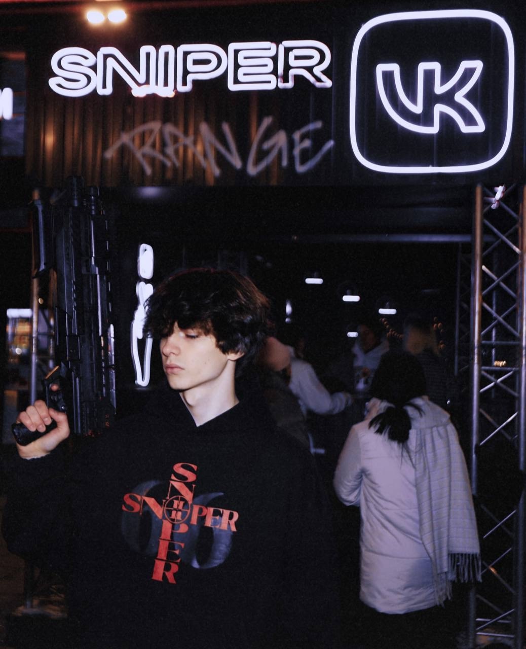LOV66 × SNIPER — вывеска на площадке